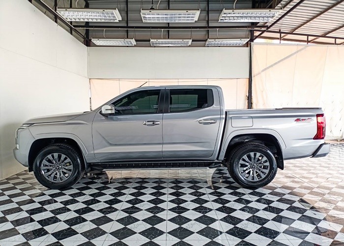 Used 1
                    MITSUBISHI
                     for Sale Image