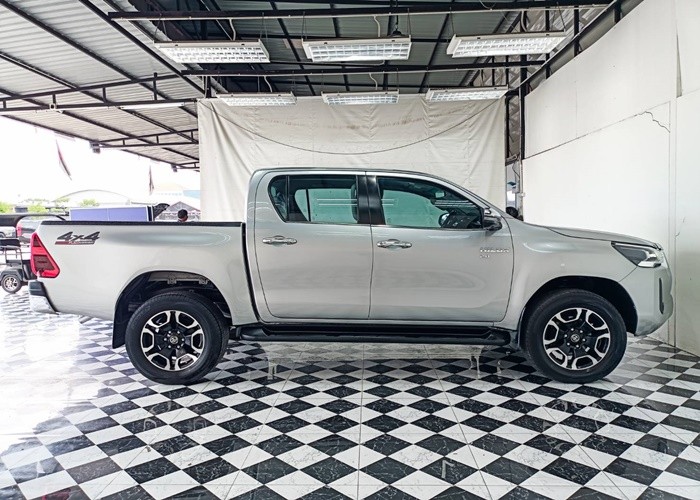 Used 8
                    TOYOTA
                     for Sale Image