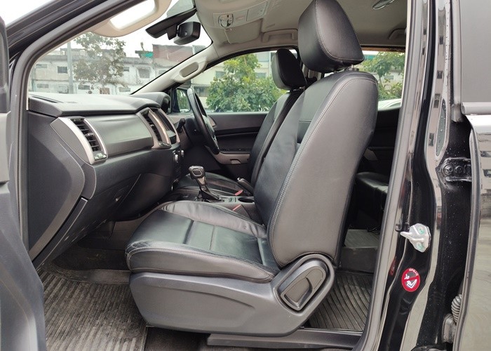 Used 8
                    FORD
                     for Sale Image