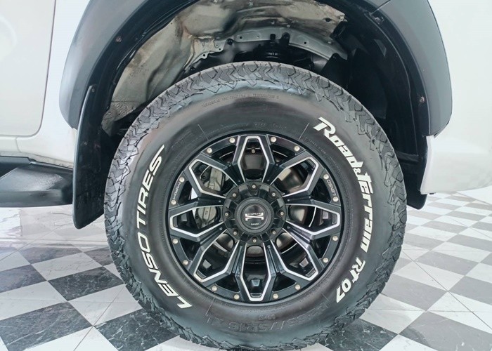 Used 4
                    TOYOTA
                     for Sale Image