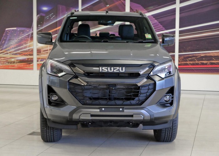 Used 1
                    ISUZU
                     for Sale Image